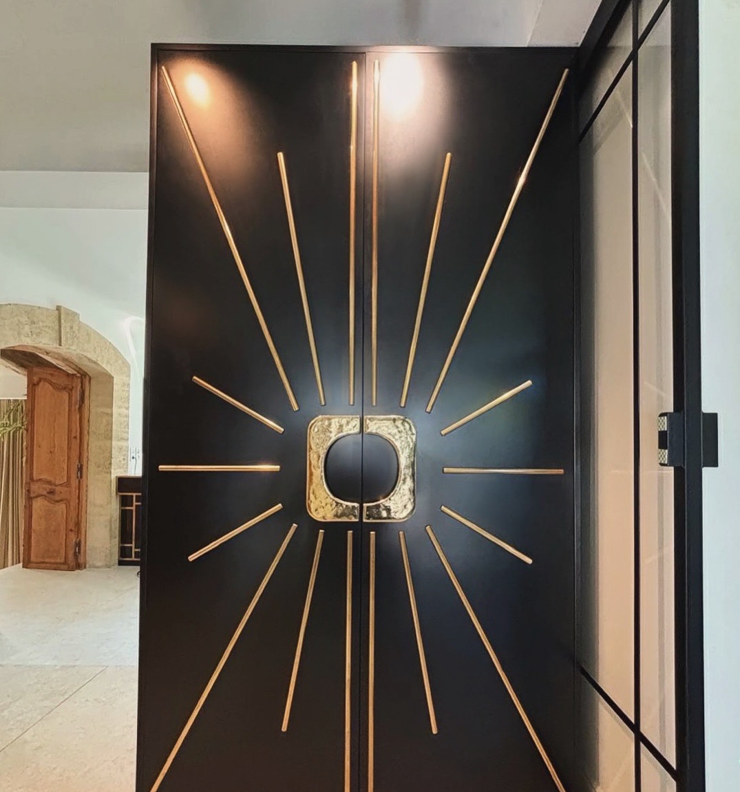 Un meuble d’entrée sur mesure pensé pour conjuguer rangement, design et accueil élégant